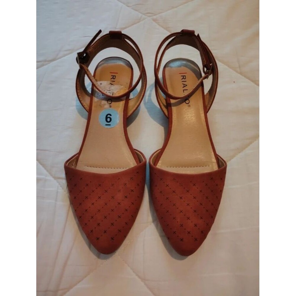 Rialto Women's Size 6 Rust Perforated Ankle Strap Wedge Closed Toe Sandals